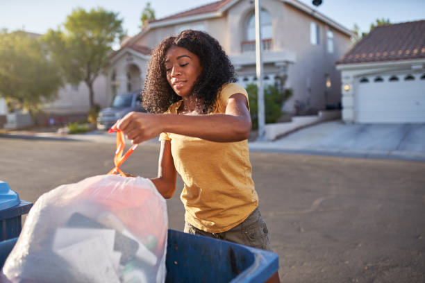 Best Professional Junk Removal  in North Lindenhurst, NY